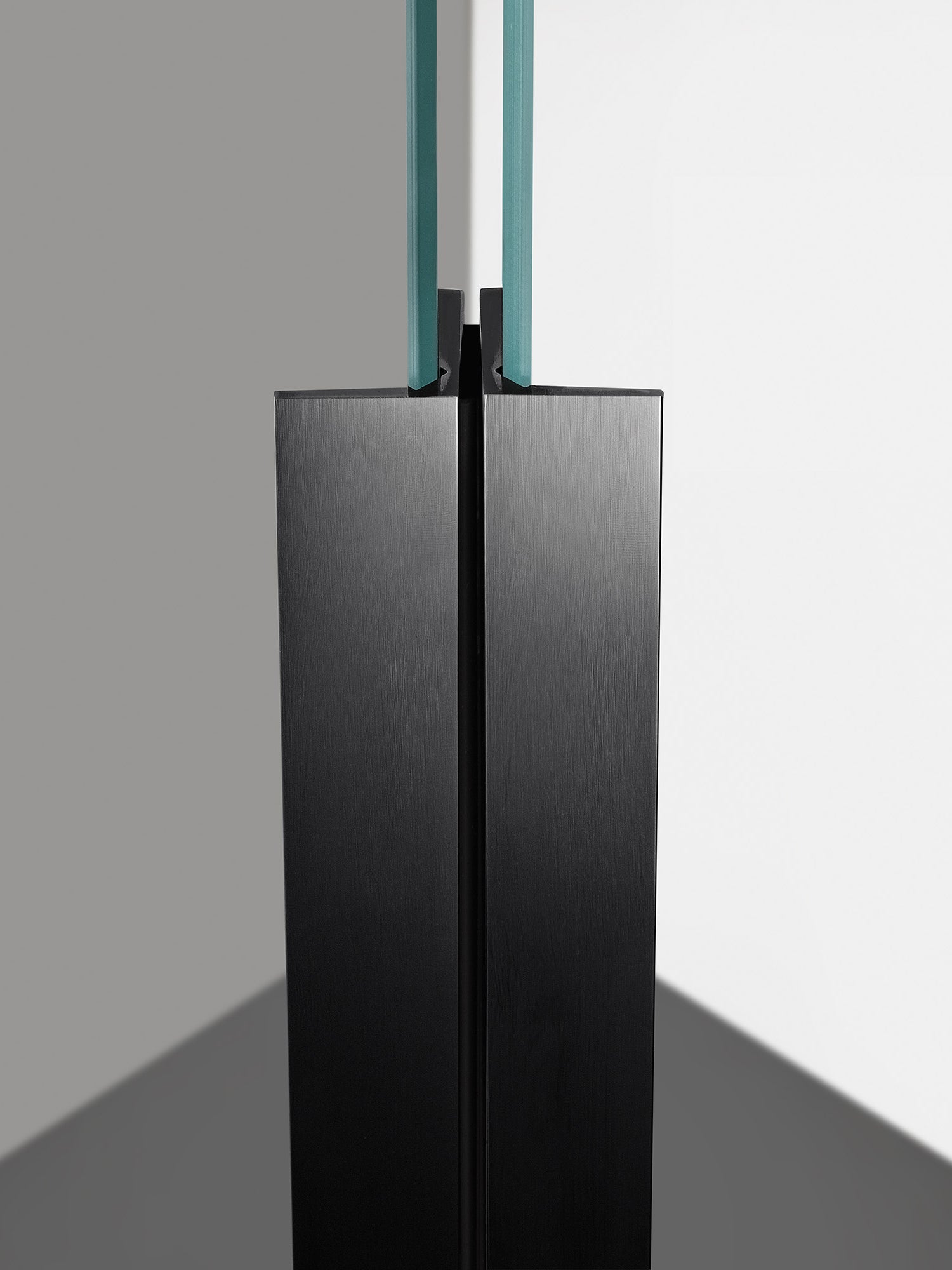 Detaljer i solid mässing